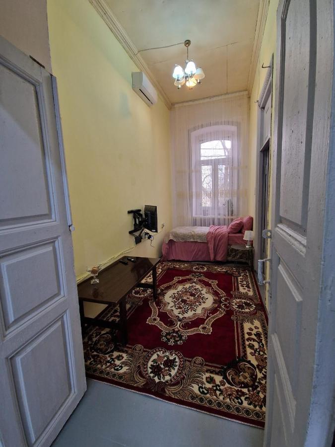 Cozy Apartment Near 28 Mall Баку Екстериор снимка